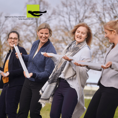 Agile Management, Agile Führung, Frauen spielen Pipe-Game