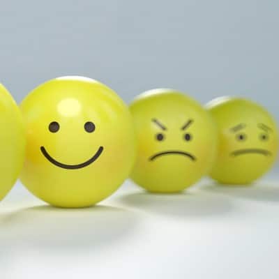 erzwungene-freundlichkeit Presse Smileys Freundlichkeit