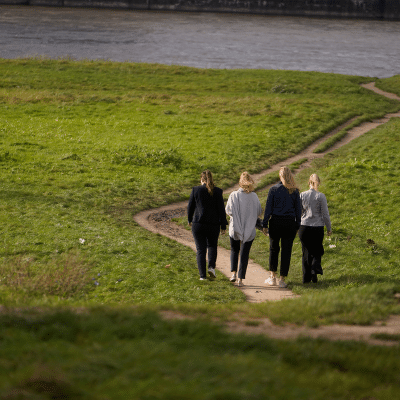 psychologische-sicherheit-am-arbeitsplatz_sicherheit-erhoehen_weg-gehen Psychologische Sicherheit am Arbeitsplatz, Psychologische Sicherheit erhöhen, Weg gemeinsam gehen